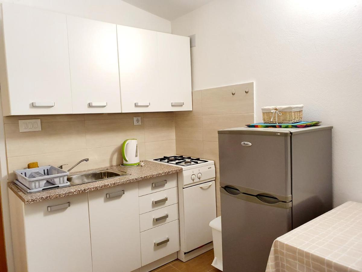 Apartamani Katarina Vl.Ilija Jusup Διαμέρισμα Starigrad Paklenica Εξωτερικό φωτογραφία