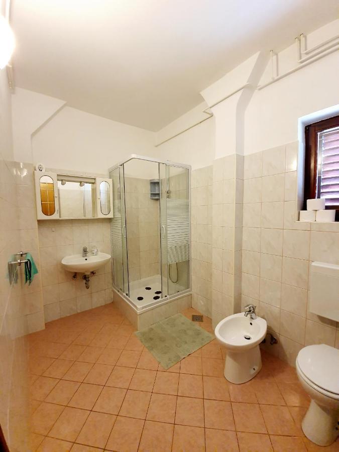 Apartamani Katarina Vl.Ilija Jusup Διαμέρισμα Starigrad Paklenica Εξωτερικό φωτογραφία
