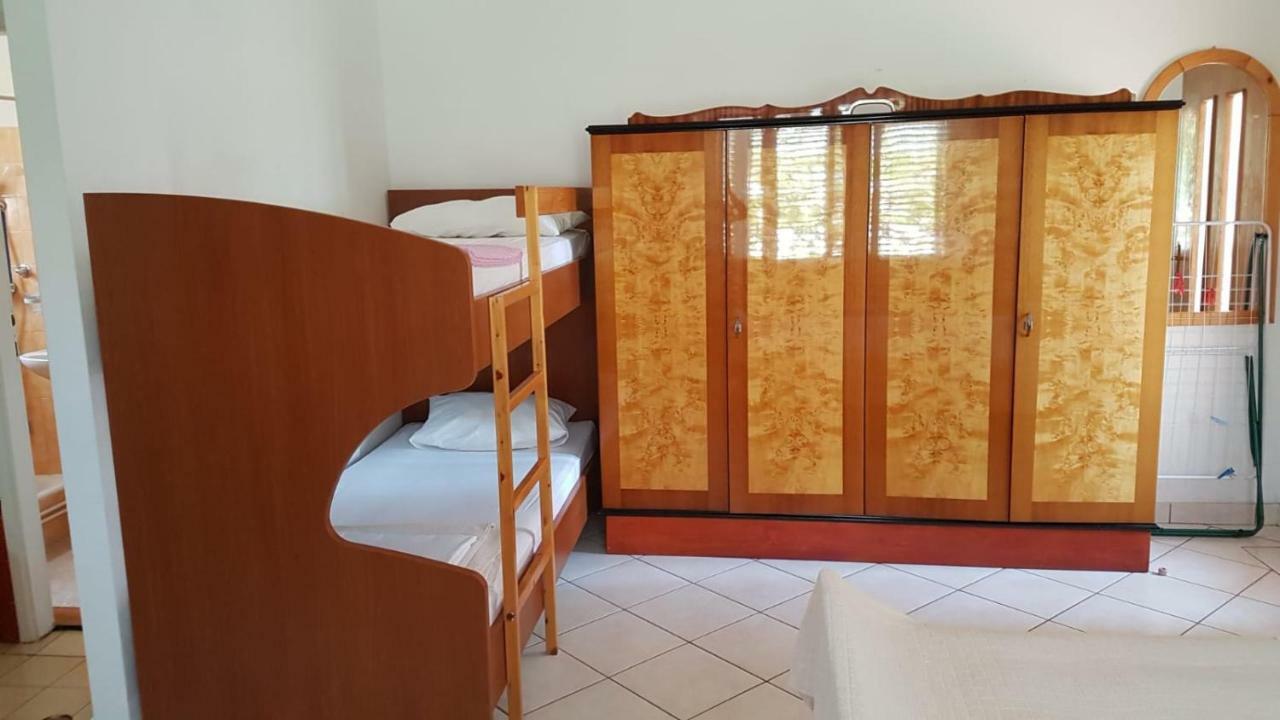 Apartamani Katarina Vl.Ilija Jusup Διαμέρισμα Starigrad Paklenica Εξωτερικό φωτογραφία